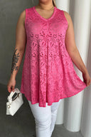 Büyük Beden V Yaka Sıfır Kol Dantel Detaylı Astarsız Bluz 302967