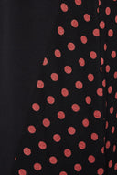 Büyük Beden Sırtı Puantiyeli Asimetrik Kesim Sıfır Kol Bluz 302254