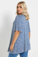 Büyük Beden V Yaka Kısa Kollu Eteği Bollaşan Desenli Bluz 303624