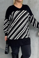 Büyük Beden V Yaka Uzun Kollu Bileği Lastikli Yırtmaçlı Bluz 303085