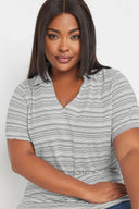 Büyük Beden Kısa Kol V Gömlek Yaka Çizgili Bluz 303436