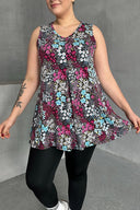 Büyük Beden V Yaka Sıfır Kol Çiçek Desenli Bluz 302261