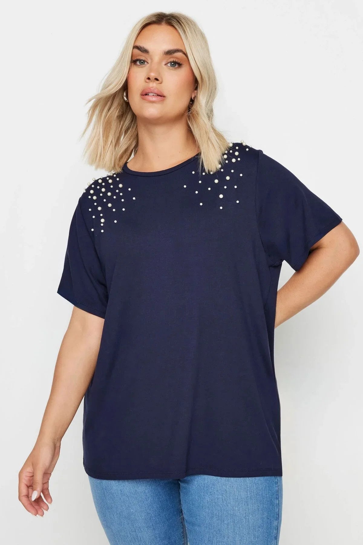 Büyük Beden Bisiklet Yaka Kısa Kollu İnci İşlemeli T-shirt 321885
