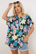 Büyük Beden Önü Düğmeli Kısa Kollu Çiçek Desenli Gömlek 303964