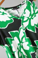 Büyük Beden Açık Omuz Detaylı V Yaka Kısa Kollu Desenli Bluz 615404