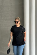 Büyük Beden Kısa Kollu Bisiklet Yaka Yanları Yırtmaçlı Boncuklu Basic T-shirt RFT-03