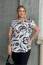 Büyük Beden Kısa Kollu V Yaka Desenli T-shirt 97-83