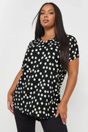Büyük Beden V Yaka Kısa Kollu Puantiye Desenli Bluz 303496