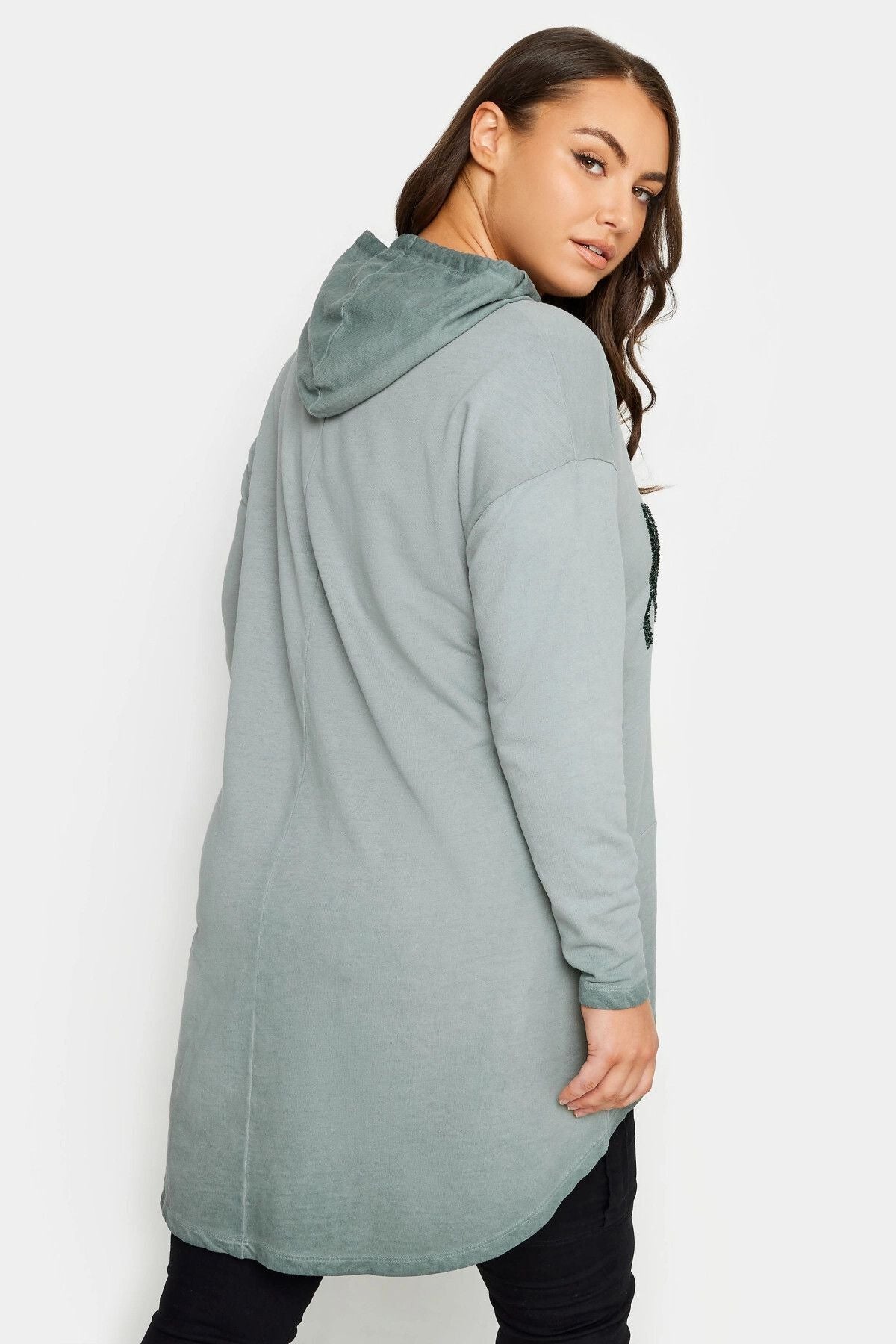 Büyük Beden Uzun Kollu Arkası Uzun Baskılı Yıkamalı Kapüşonlu Sweatshirt 302683