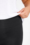 Büyük Beden Beli Lastikli Yumuşak Dokulu Kısa Tayt 038392