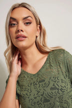 Büyük Beden V Yaka Kolsuz Astarsız Dantel T-shirt 304091