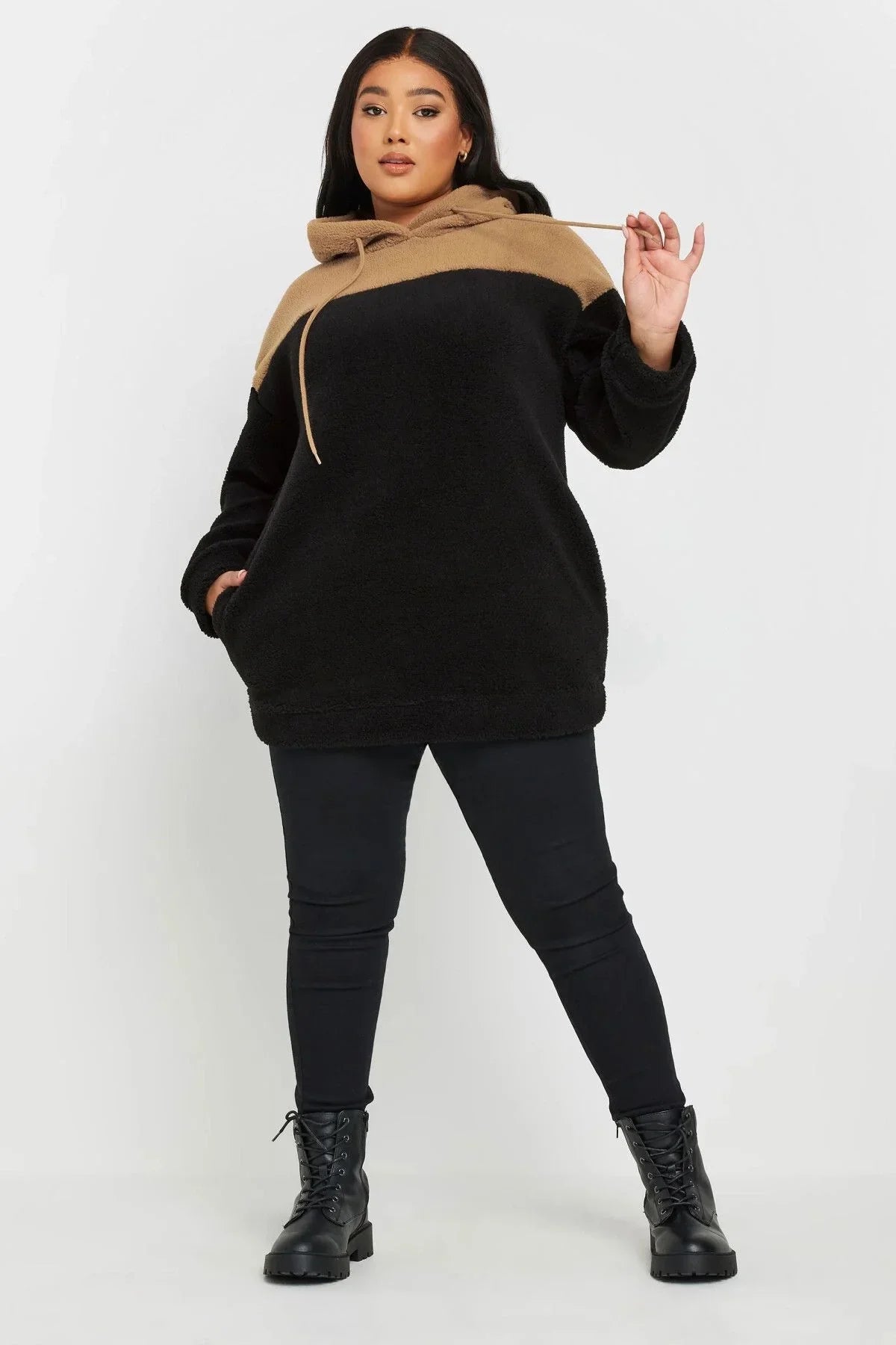 Büyük Beden Uzun Kollu Kapüşonlu ve Cepli Peluş Sweatshirt 303796