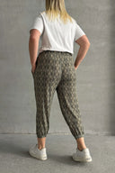 Büyük Beden Beli ve Paçası Lastikli Desenli Cepli Pantolon 303301