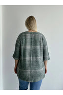 Büyük Beden Yarım Kollu Düğme Detaylı Yumuşak Dokulu Kazak 302780