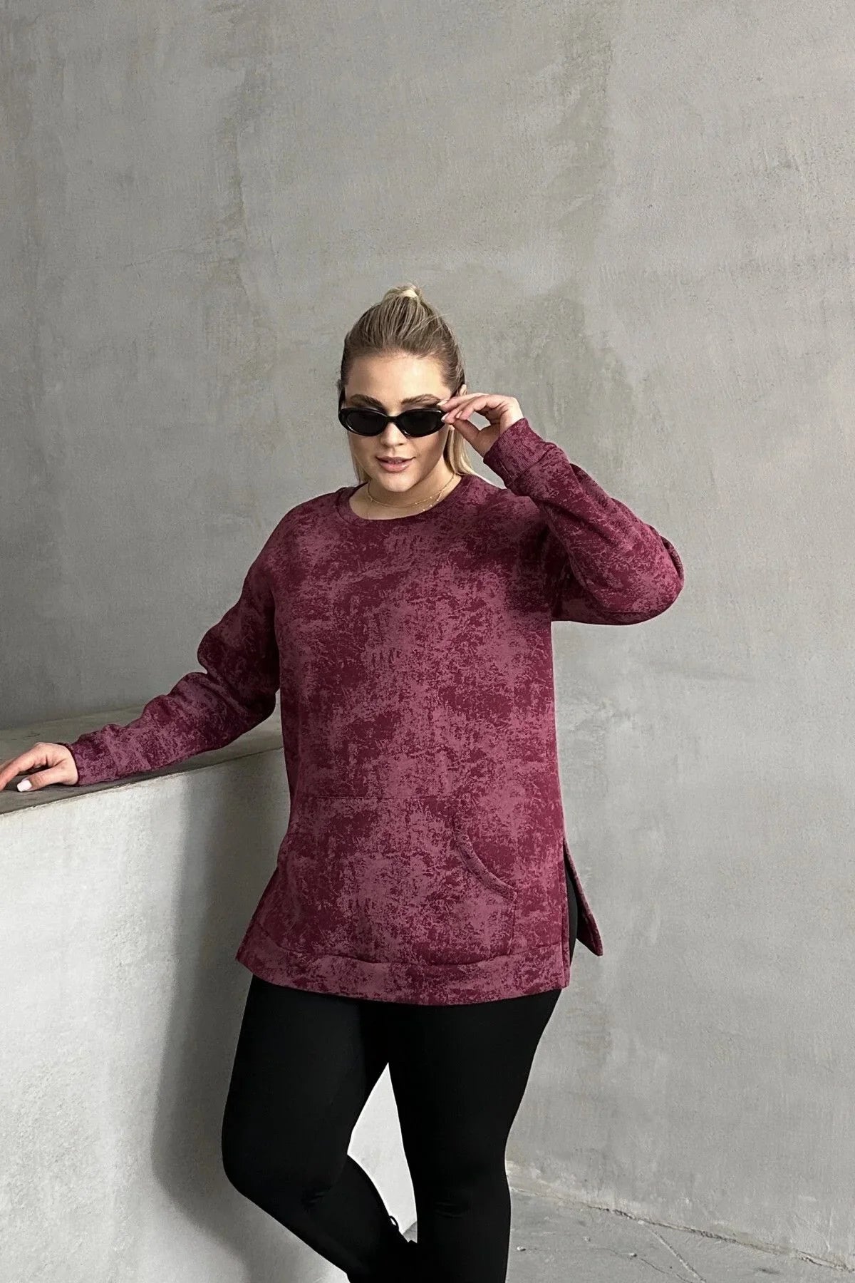 Büyük Beden Uzun Kollu Bisiklet Yaka Önü Cepli Desenli Sweatshirt 106-78