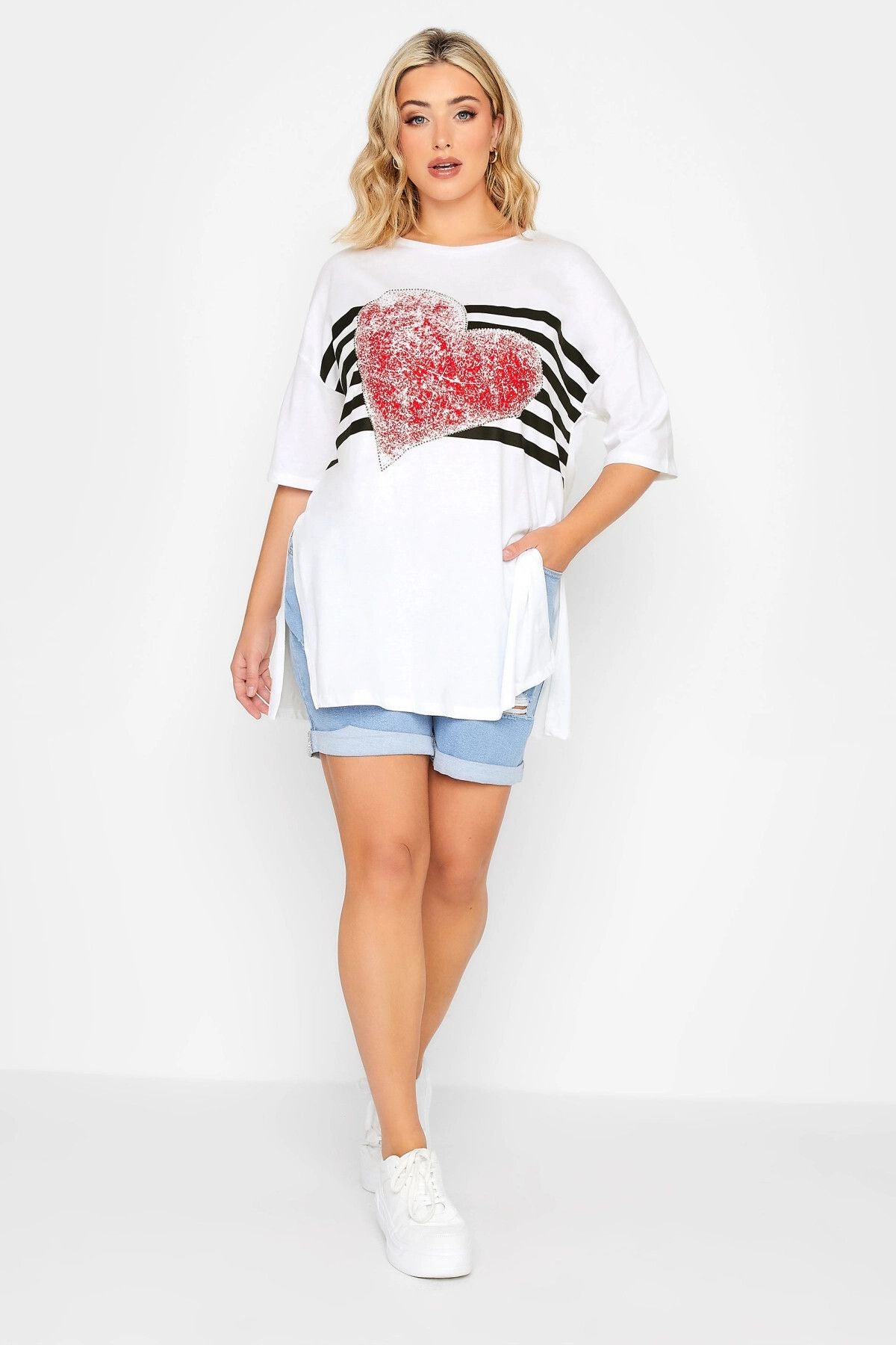 Büyük Beden Kalp Baskılı Yanı Yırtmaç Detaylı Yarım Kollu Bisiklet Yaka T-shirt 320964