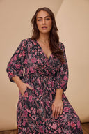 Büyük Beden Beli Lastikli V Yaka Desenli Uzun Anvelop Elbise 616311