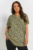 Büyük Beden Çentik Yaka Kısa Kollu Eteği Asimetrik Kesim Desenli Bluz 303867