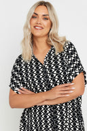 Büyük Beden Kısa Kollu Desenli Gömlek 303962