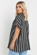 Büyük Beden Kısa Kollu Desenli Gömlek 303962