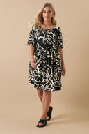 Büyük Beden Yakası Büzgülü Kısa Kollu Beli Lastikli Midi Elbise 304140