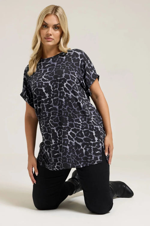 Büyük Beden Bisiklet Yaka Kısa Kollu Leopar Desenli T-shirt 322997