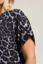Büyük Beden Bisiklet Yaka Kısa Kollu Leopar Desenli T-shirt 322997