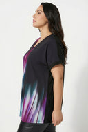 Büyük Beden Siyah Pembe Soyut Desenli V Yaka Bluz 616438