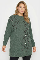 Büyük Beden Taş Detaylı Leopar Desenli Yeşil Yumoş Kazak 285057