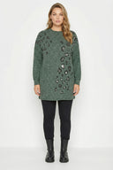 Büyük Beden Taş Detaylı Leopar Desenli Yeşil Yumoş Kazak 285057