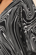 Büyük Beden Uzun Kollu Deri Detaylı Önü Kapamasız Hırka 304276