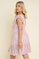 Büyük Beden V Yaka Kısa Kollu Dantel Detaylı Kolları Fırfırlı Astarlı Mini Elbise 304109