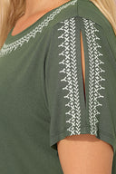 Büyük Beden Bisiklet Yaka Kısa Kollu Omuz Detaylı Etnik Nakışlı T-shirt 304228