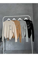 Boncuk İşlemeli Yarım Balıkçı Yaka Triko Kazak E-184