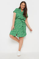 Büyük Beden Polo Yaka Kısa Kollu Çiçek Desenli Düğme Detaylı Kuşaklı Elbise 303328