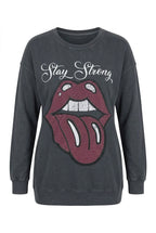 Gri baskılı pul detaylı büyük beden kadın sweatshirt ön