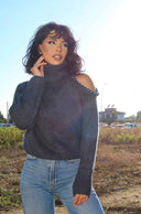 Omzu Boncuk Detaylı Boğazlı Triko Kazak MY-170