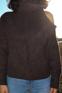 Omzu Boncuk Detaylı Boğazlı Triko Kazak MY-170