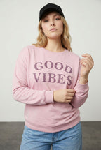 Pembe leopar desenli büyük beden kadın sweatshirt ön