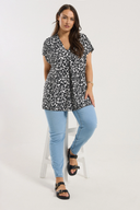 Büyük Beden V Yaka Çiçek Desenli Kısa Kollu Bluz 321704