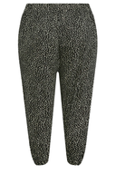 Büyük Beden Dar Paça Bilek Üstü Kısa Kesim Desenli Cepli Pantolon 302447