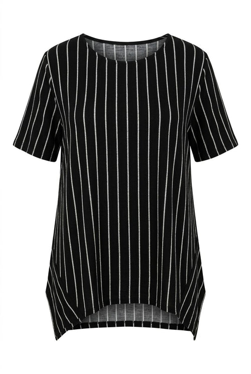 Siyah çizgili büyük beden kadın t-shirt ön çekim