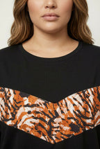 Siyah leopar desenli büyük beden kadın sweatshirt ön