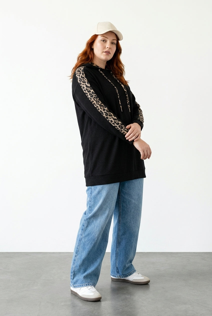 Leopar Desenli Kapüşonlu Sweatshirt