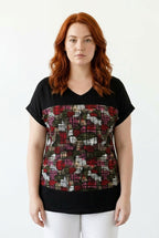 V Yaka Renk Bloklu T-shirt