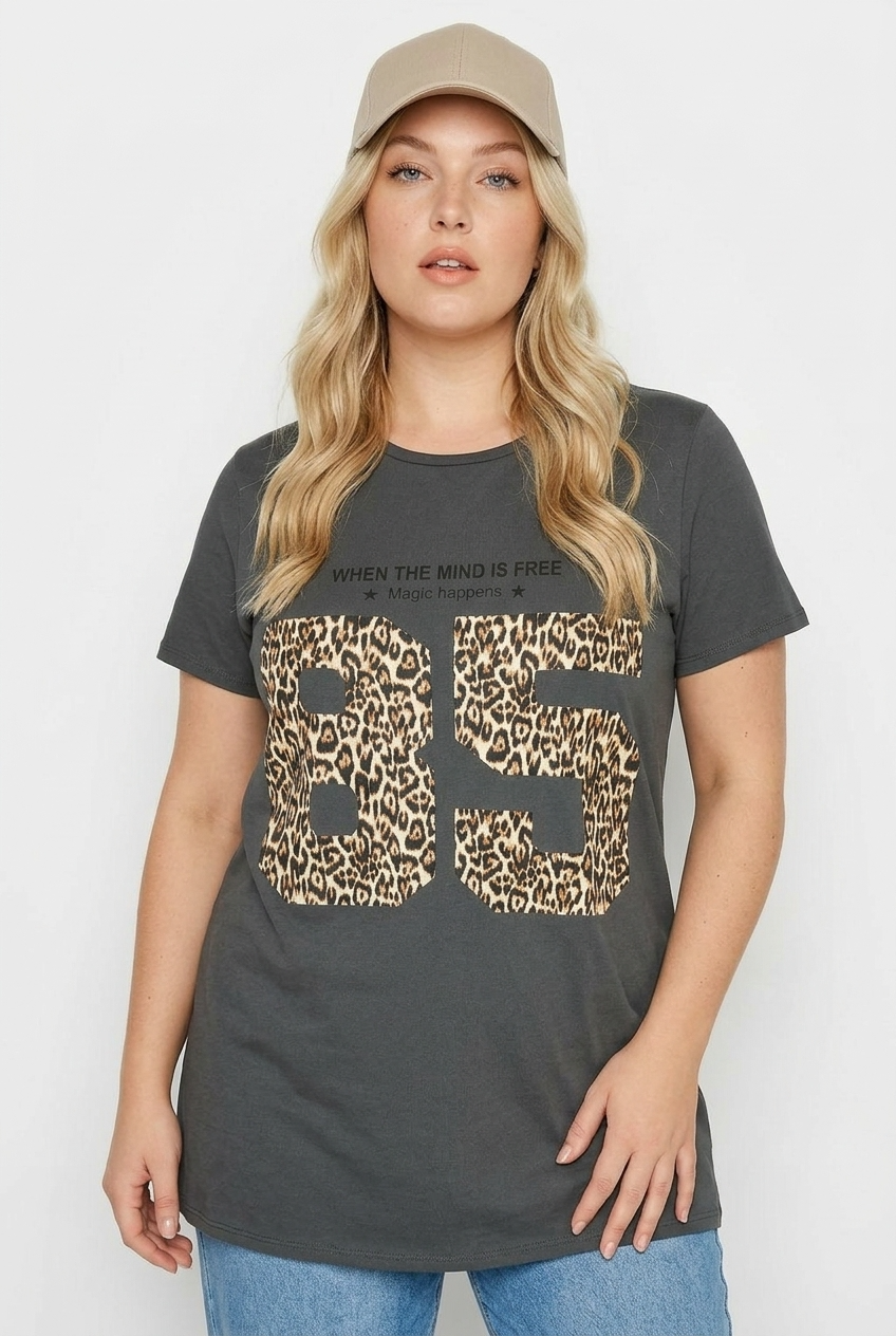 Büyük Beden Bisiklet Yaka Kısa Kollu Leopar Baskılı Esnek Kumaşlı T-shirt