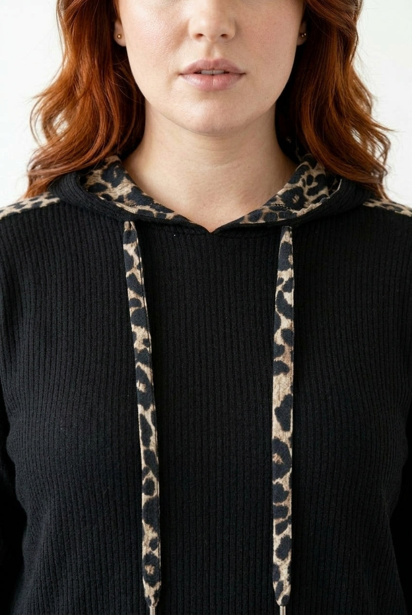 Leopar Desenli Kapüşonlu Sweatshirt
