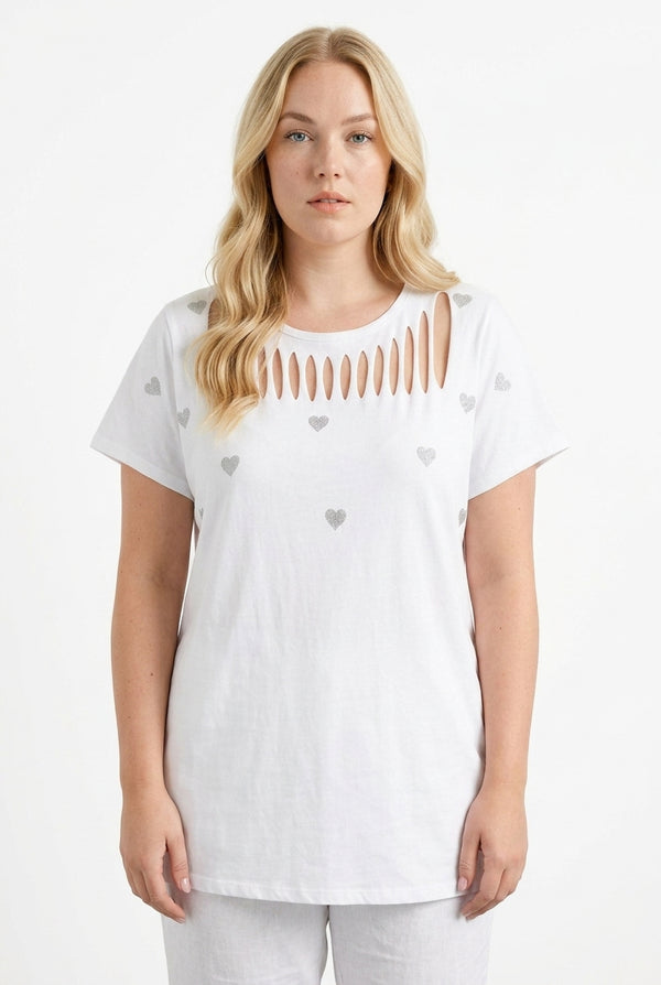 Önü Kesikli Kalp Desenli T-shirt