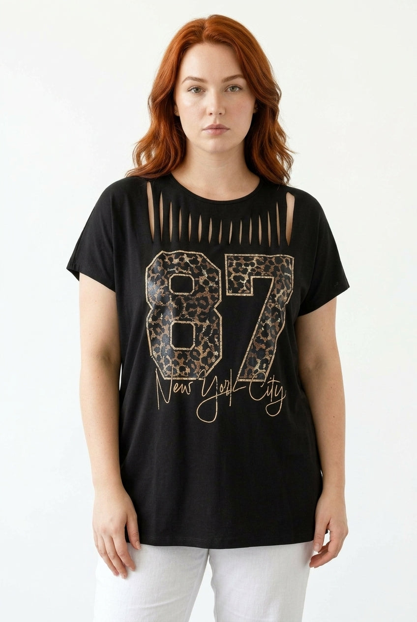 Önü Kesikli Baskılı T-shirt
