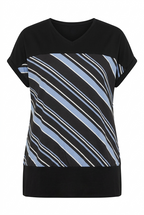 V Yaka Kısa Kollu Çizgili Esnek Kumaşlı T-shirt